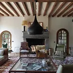Ancien Chateau De 빌라 Pecq
