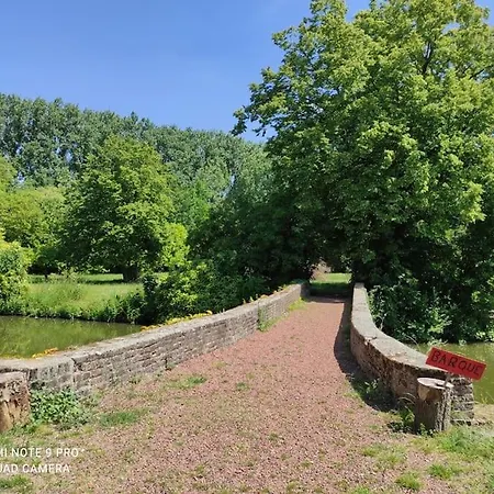 Ancien Chateau De * Pecq