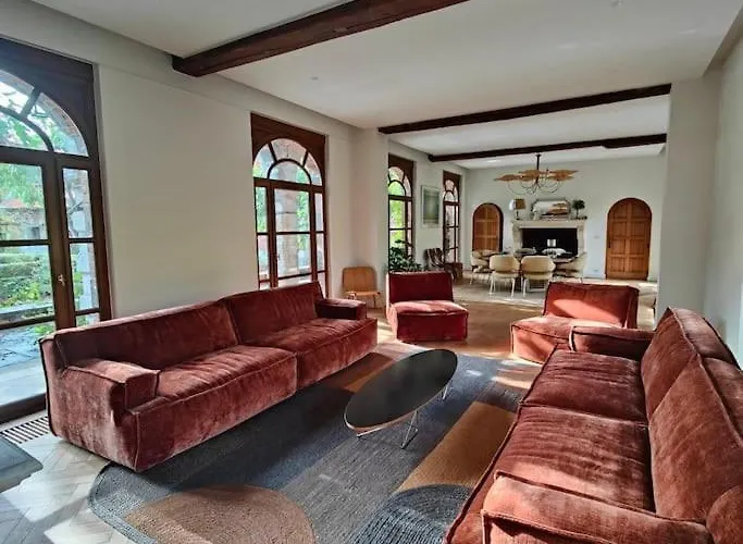 Ancien Chateau De Villa *