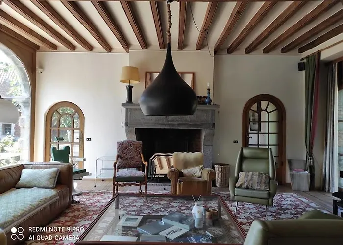 Ancien Chateau De Villa Pecq