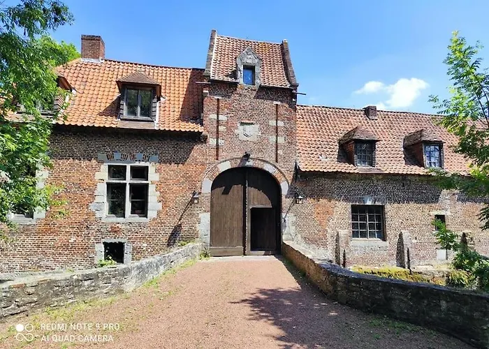 Villa Ancien Chateau De *